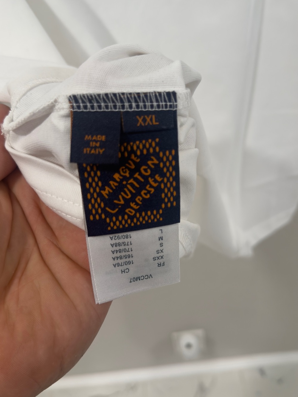 Louis Vuitton White Short-Sleeve T-Shirt with Gray Monogram LV - Picture 4 of 4